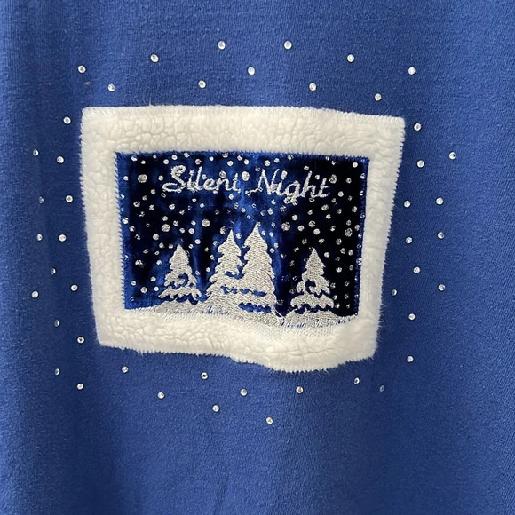 Christmas/ winter long sleeve t shirt. - Picture 3 of 5